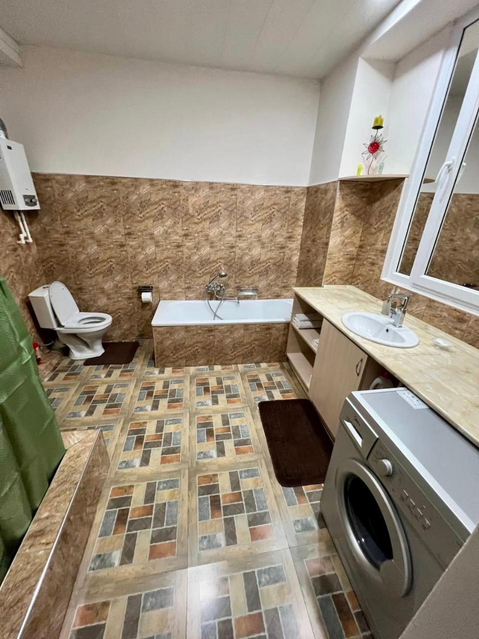 Guest House In אלוורדי מראה חיצוני תמונה